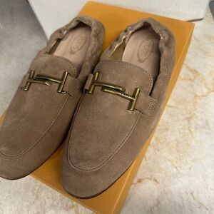 Tods HR0 Tabacco Chiaro size 38
Good condition